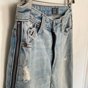 Abercrombie & Fitch Annie High Ride Girlfriend Jean